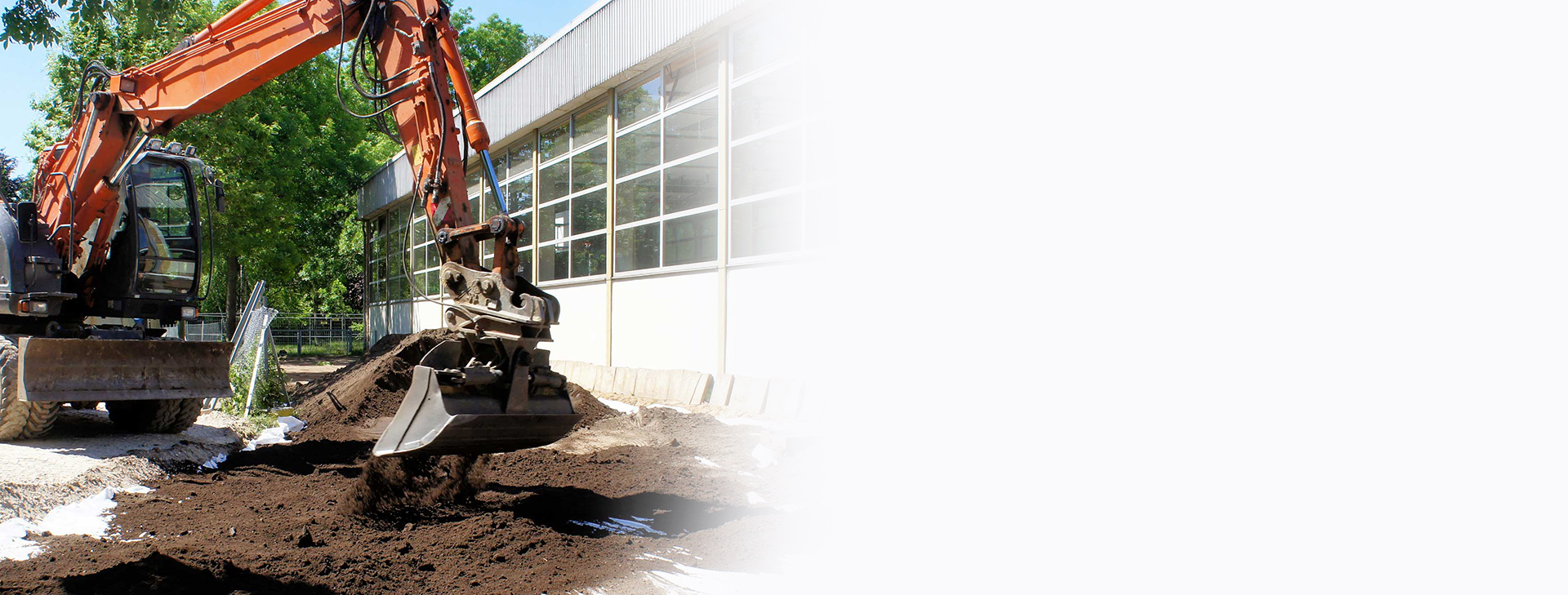 http://an%20excavator%20working%20to%20remove%20an%20oil%20tank%20outside%20a%20commercial%20building%20in%20Moorestown,%20NJ